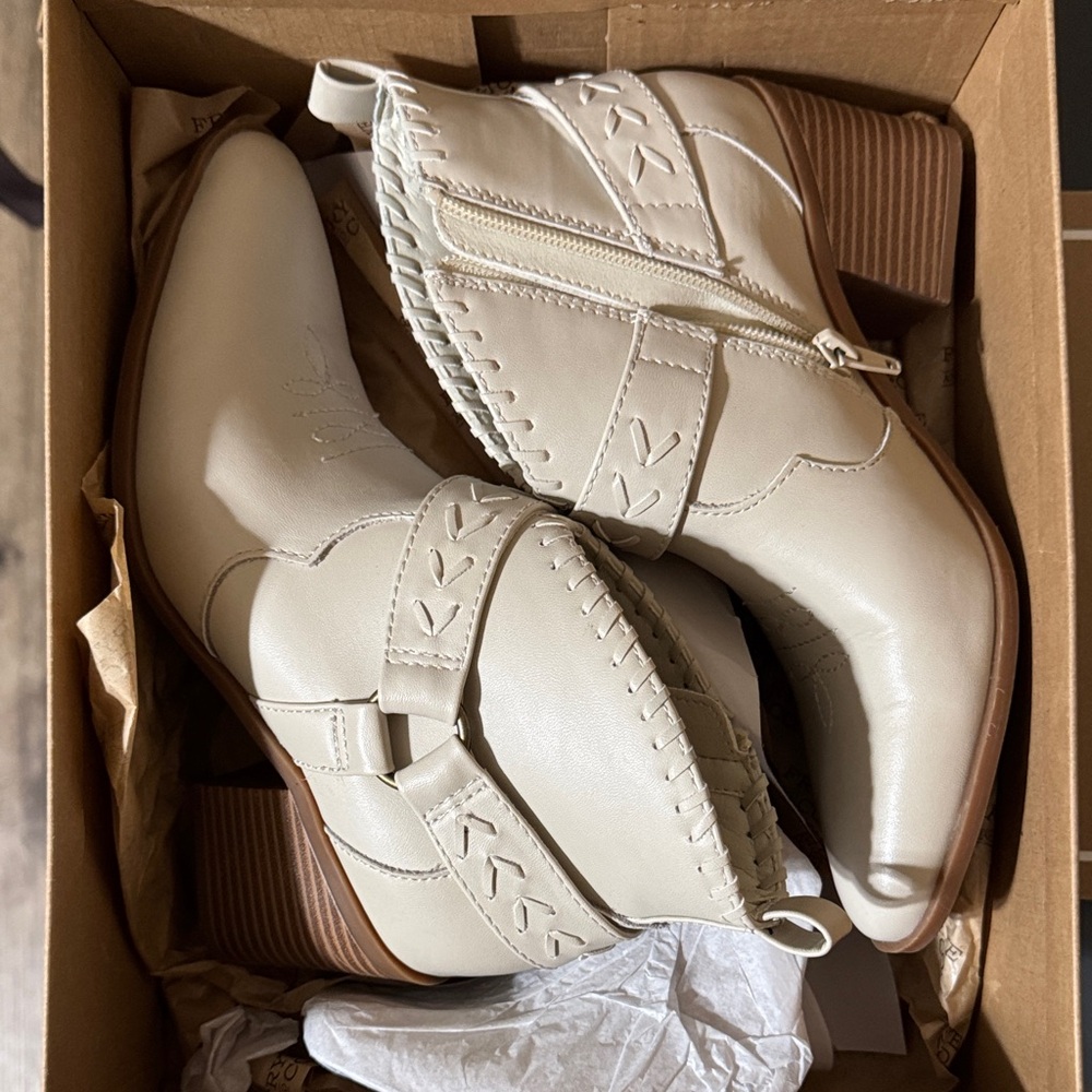 Women's Cream Ankle Boots